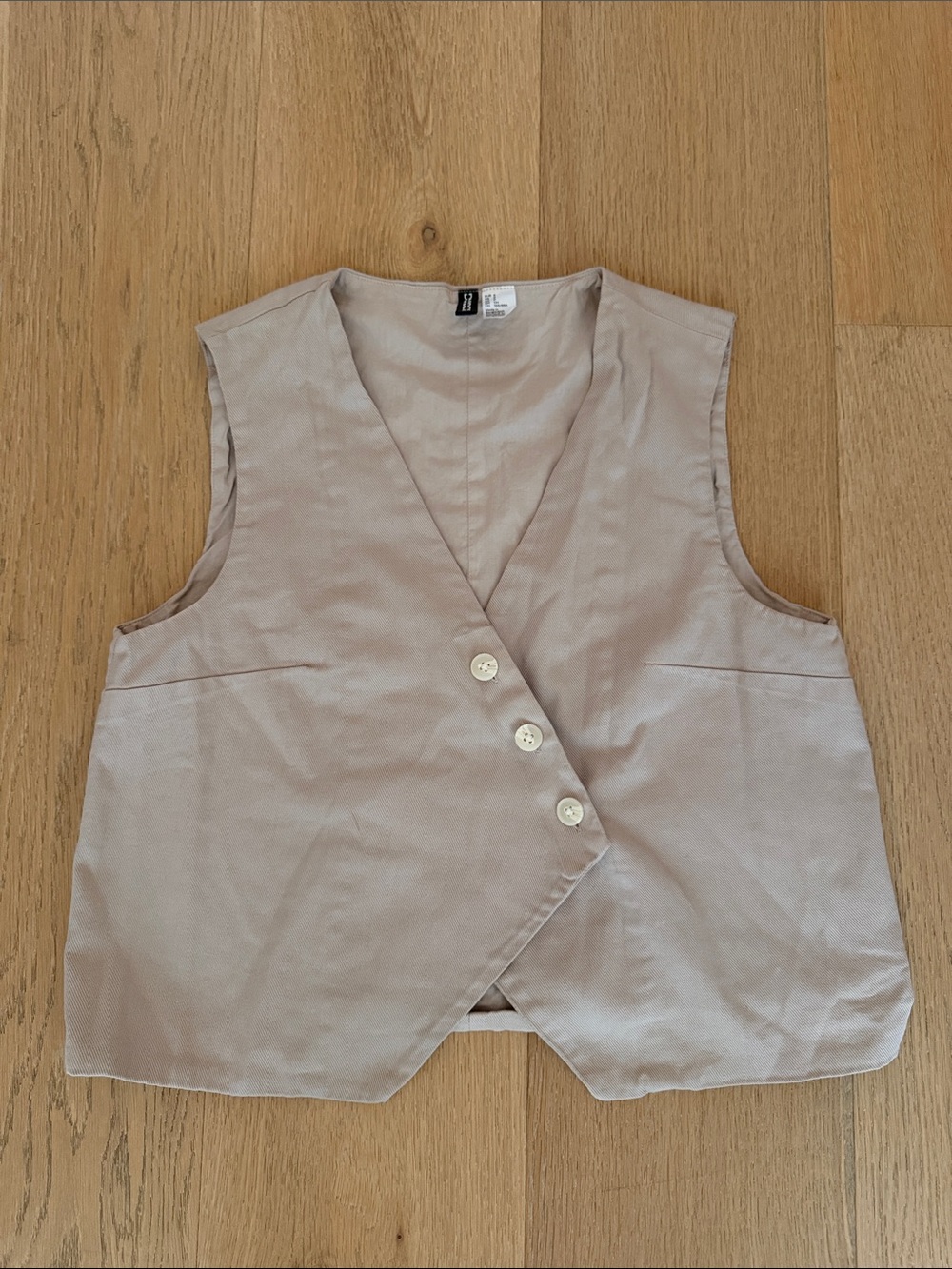 H&M Light Beige Button Detail Sleeveless Vest